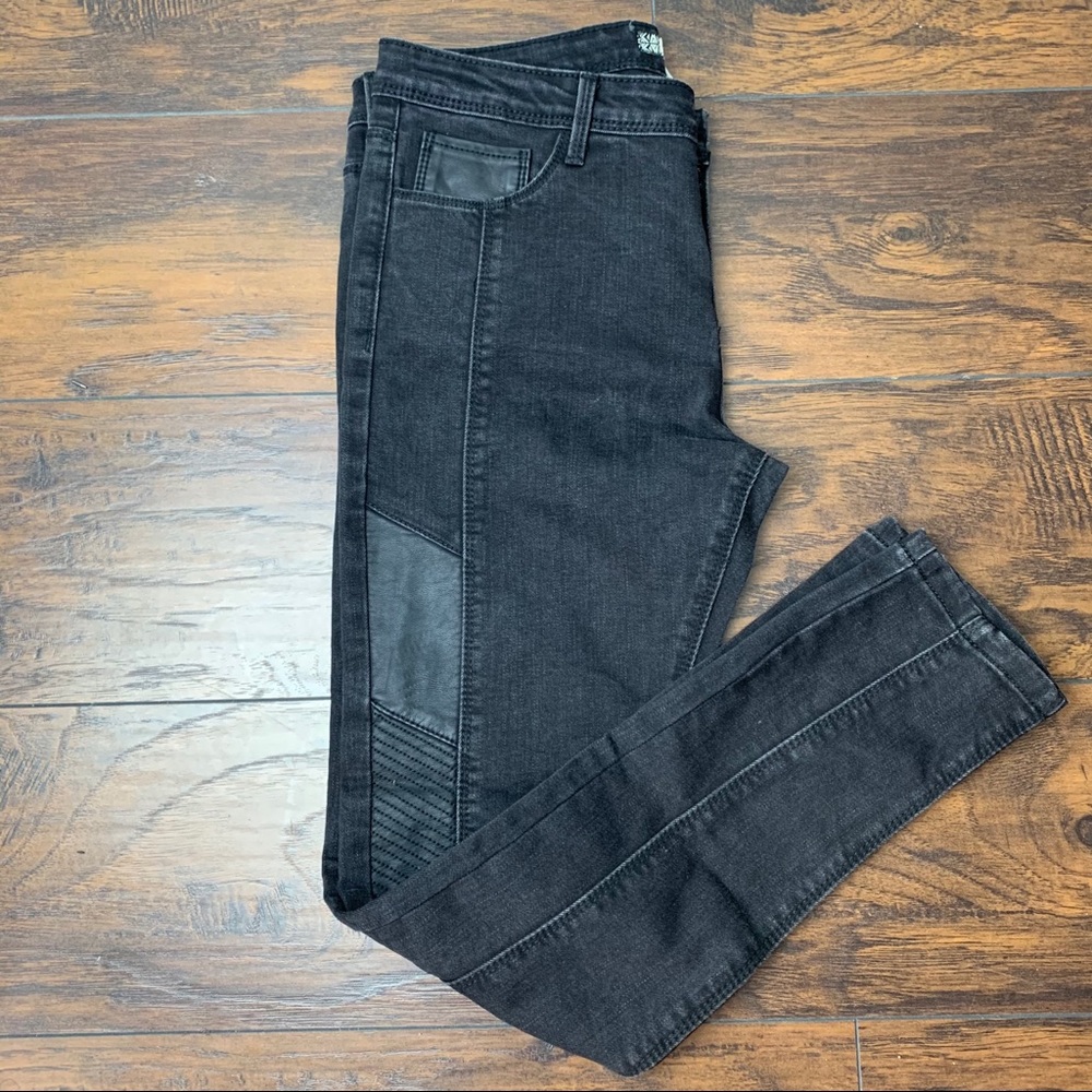 Forever 21 faux leather jeans - Picture 2 of 6